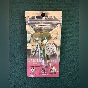 My Beauty Spot Jade Facial Roller - Green